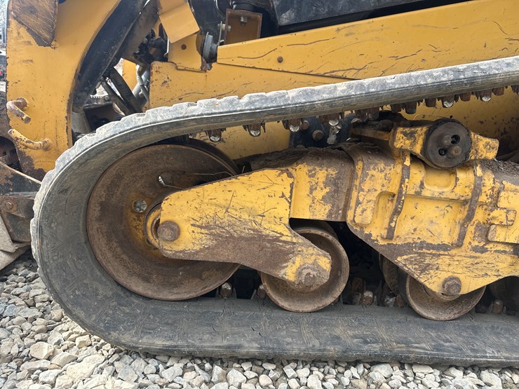 2019-caterpillar-259d3-image-53
