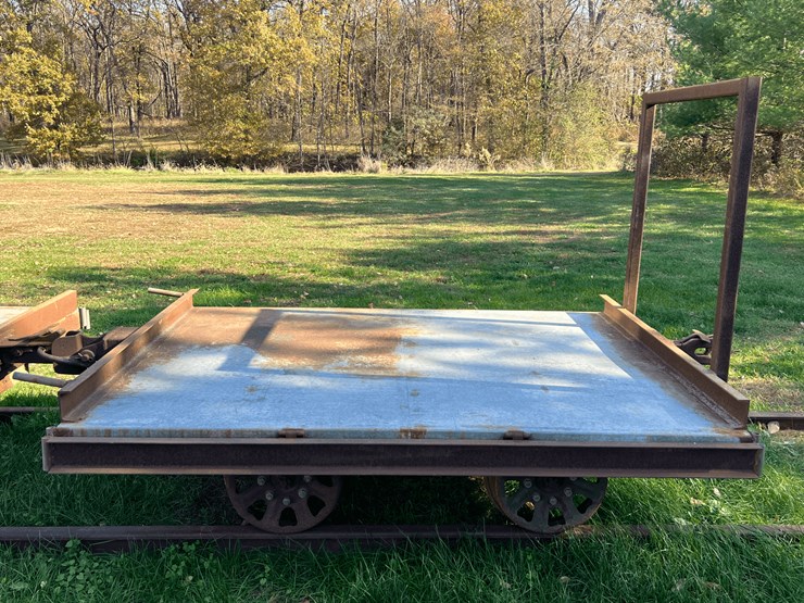 set-of-3-flat-cars-image-54