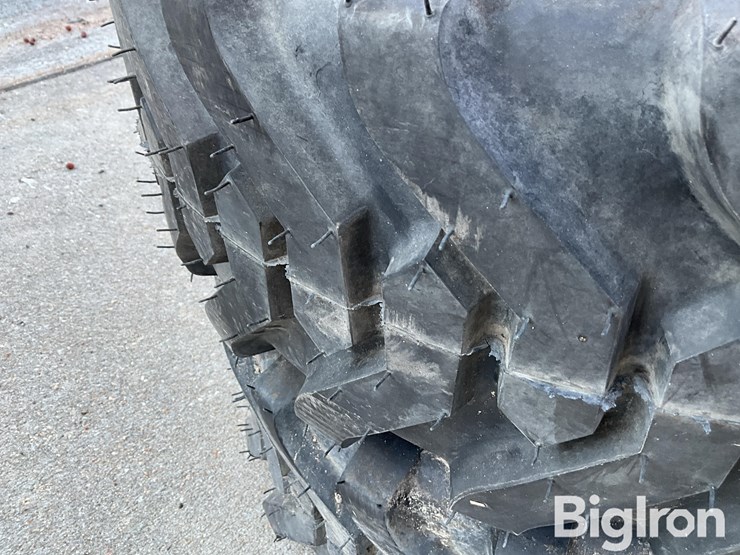 carlisle-10-16.5-nhs-trac-chief-tires-image-12