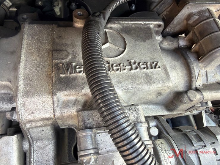 2008-thomas-saf-t-liner-c2-image-11