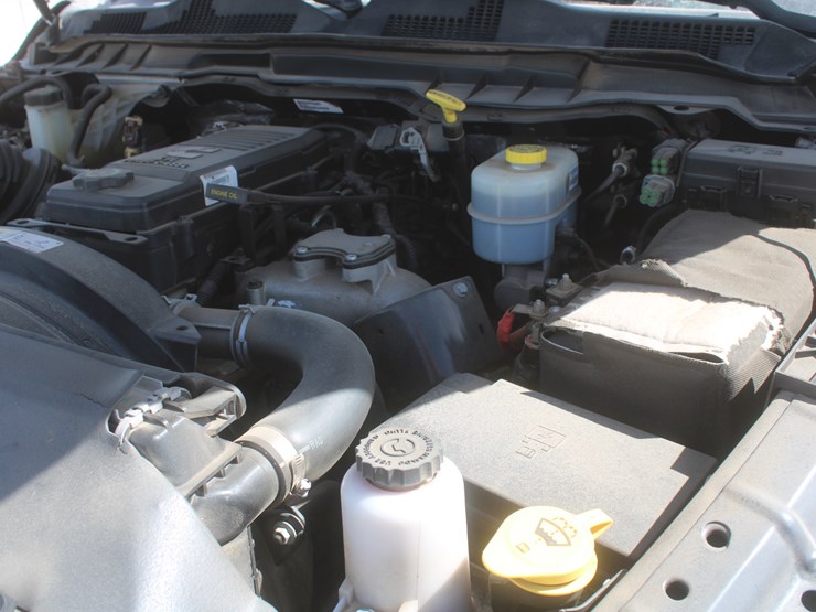 2015-dodge-3500-image-73