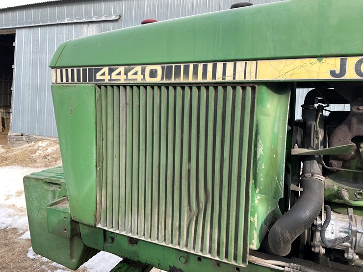 john-deere-4440-image-19