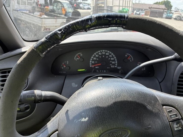 2000-ford-f150-image-12