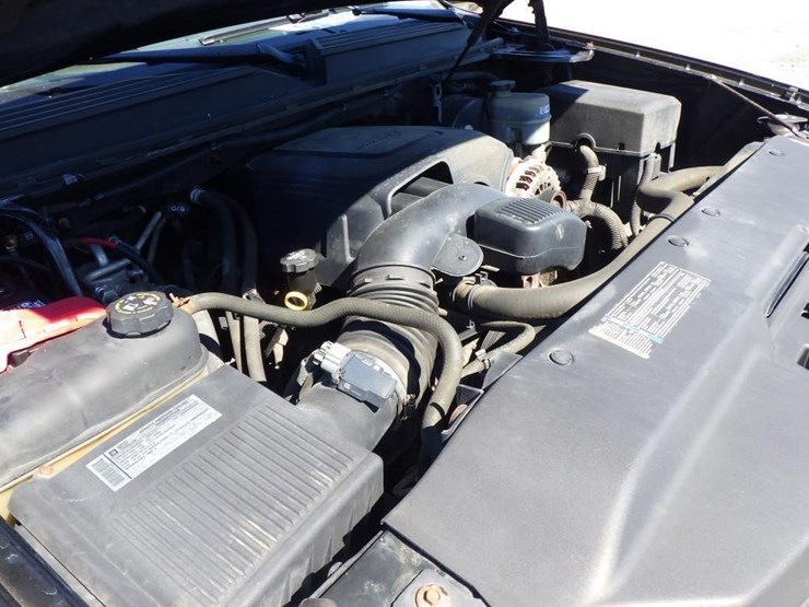 2009-cadillac-escalade-image-11