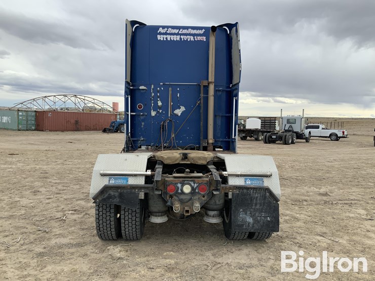 1995-freightliner-fld120-image-6