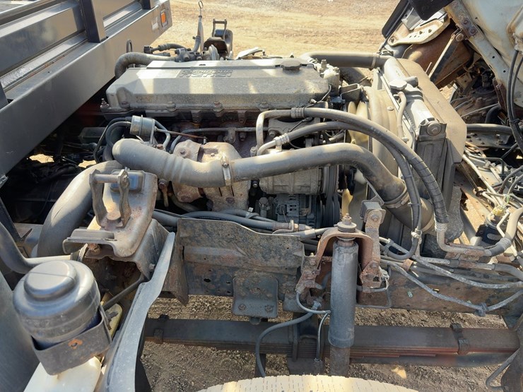 2002-isuzu-npr-hd-image-10