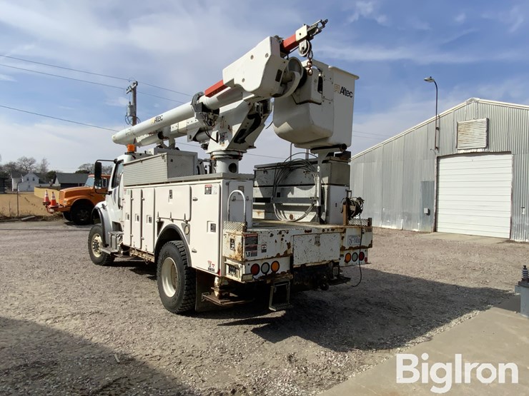 2015-freightliner-m2-106-image-7