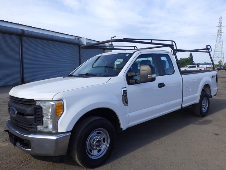 2017-ford-f250-image-1