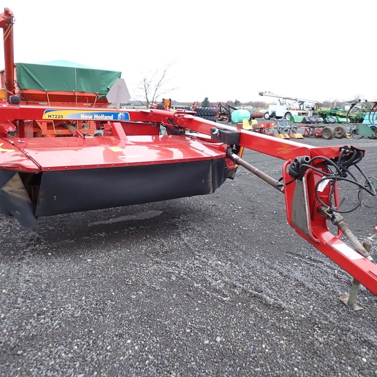2016 NEW HOLLAND H7220