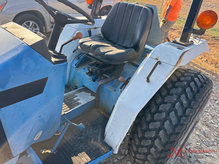 new-holland-1720-image-14