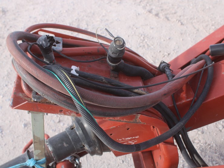 hesston-4910-image-14