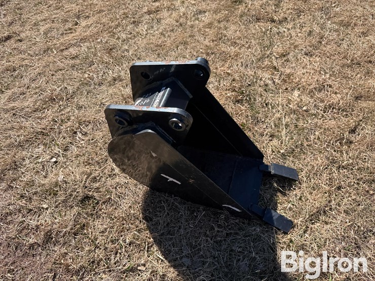 9"-mini-excavator-bucket-image-4