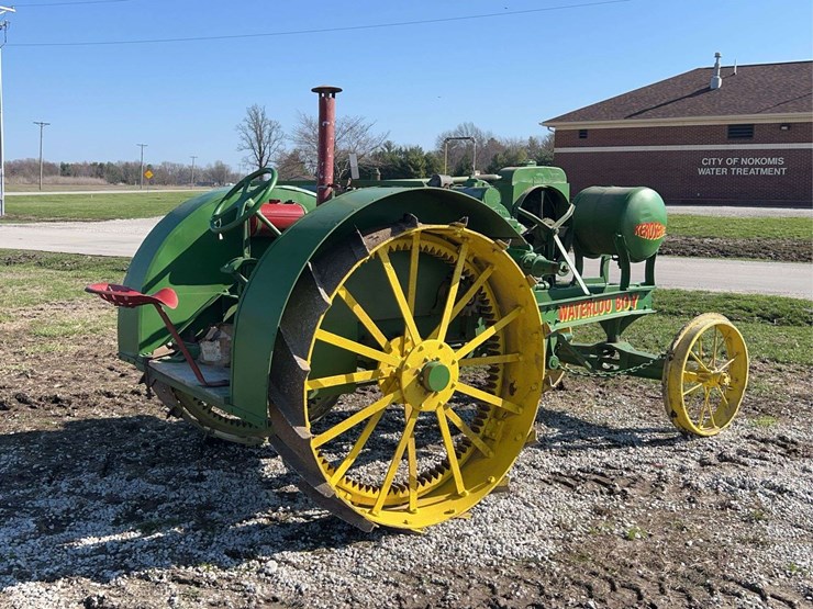 12-25-waterloo-boy-model-n-image-3