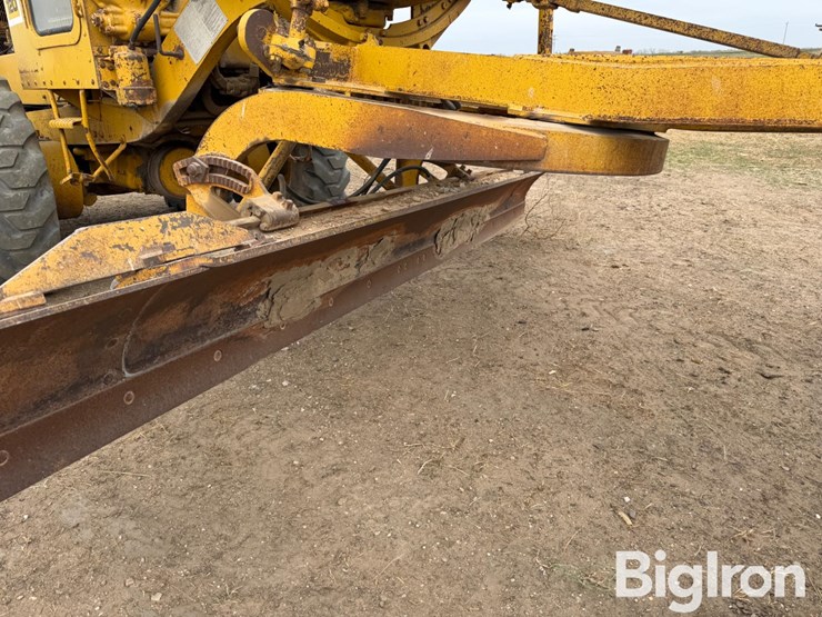 caterpillar-120-image-15