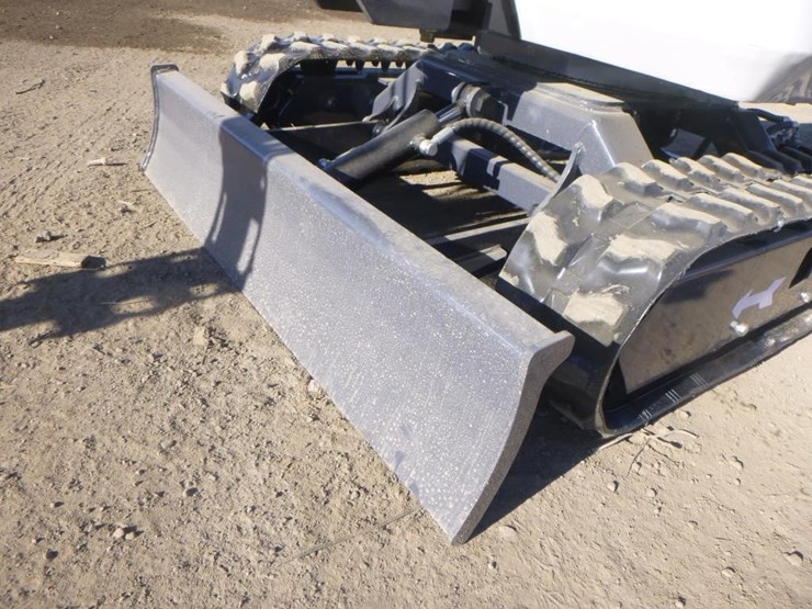 me20-hydraulic-excavator-image-15