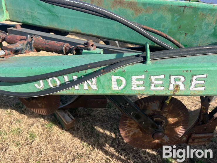 john-deere-2810-image-19
