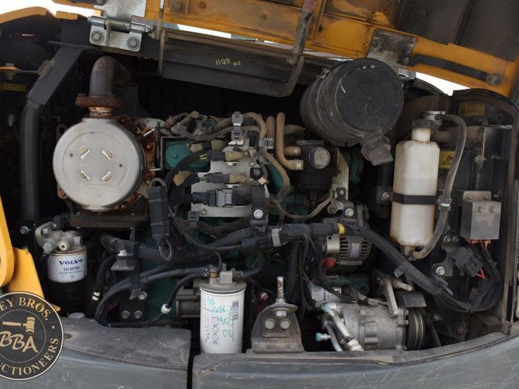 2019-volvo-ecr88d-image-48