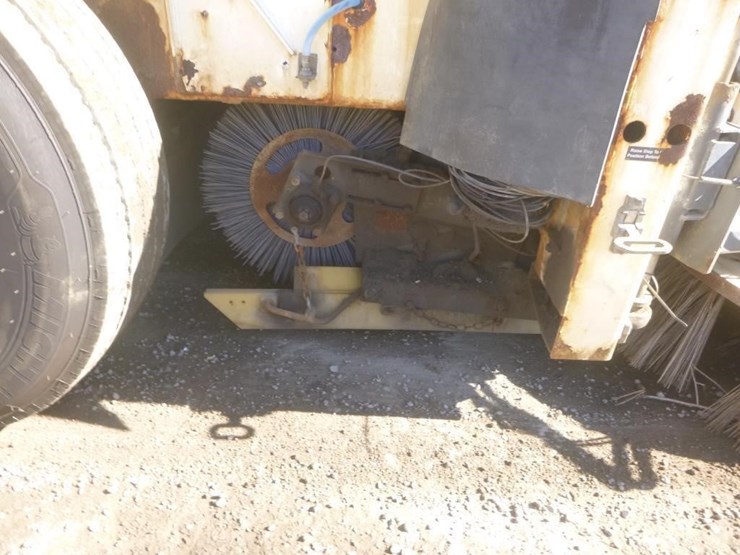 2014-global-m4-sweeper-image-10