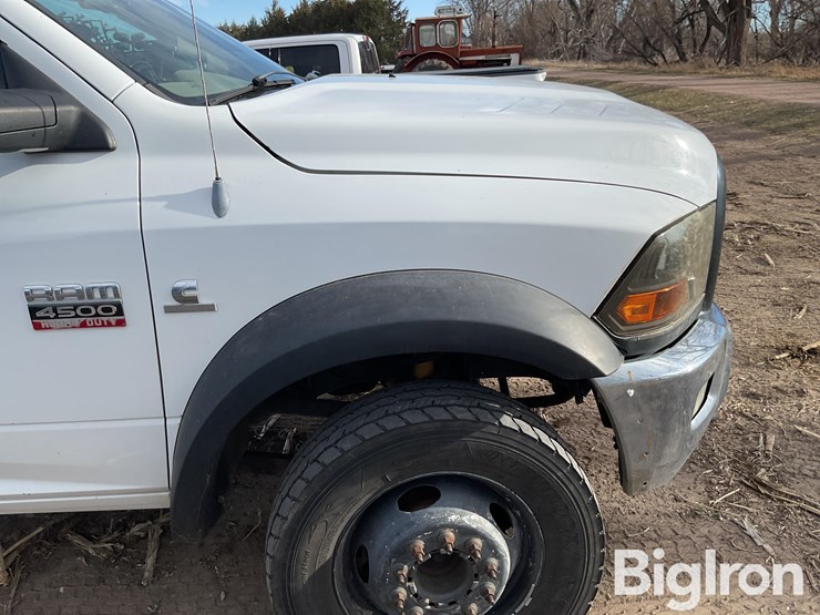 2011-dodge-ram-4500-image-10