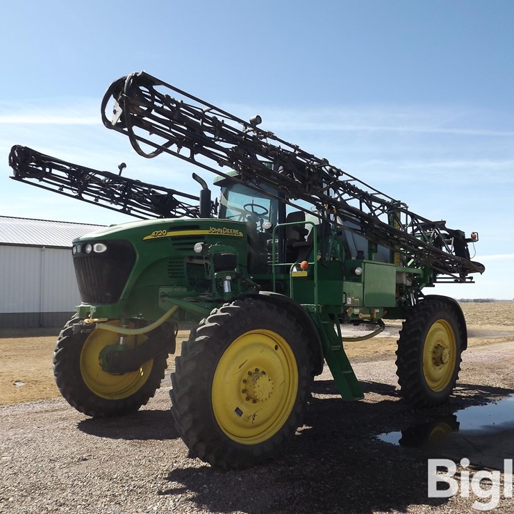 JOHN DEERE 4720