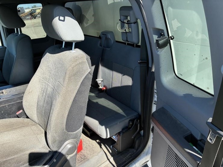 2011-ford-f550-image-13