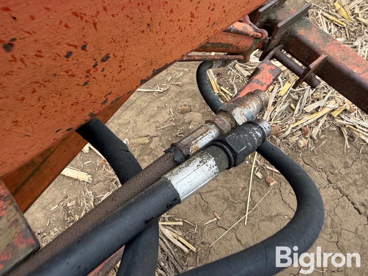 farmhand-8-bale-image-17