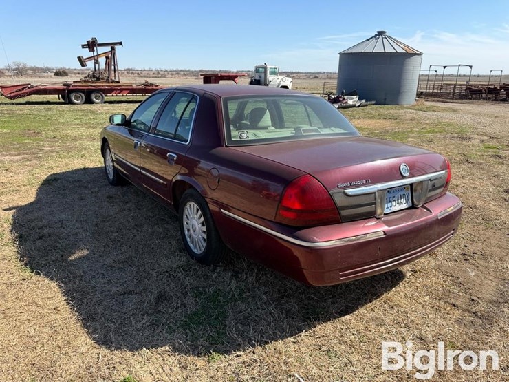 2007-mercury-grand-marquis-ls-4-door-sedan-image-7