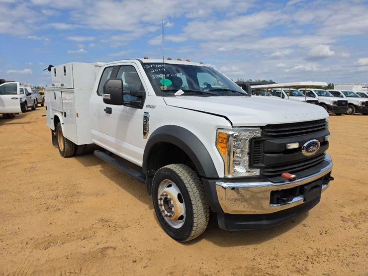 2017-ford-f450-xl-image-4