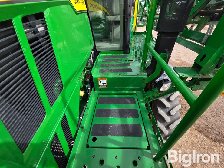 2022-john-deere-410r-image-15