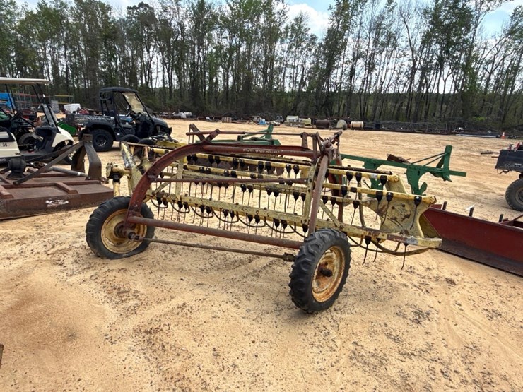 new-holland-256-image-4