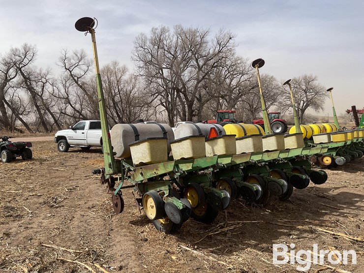 john-deere-7000-image-7