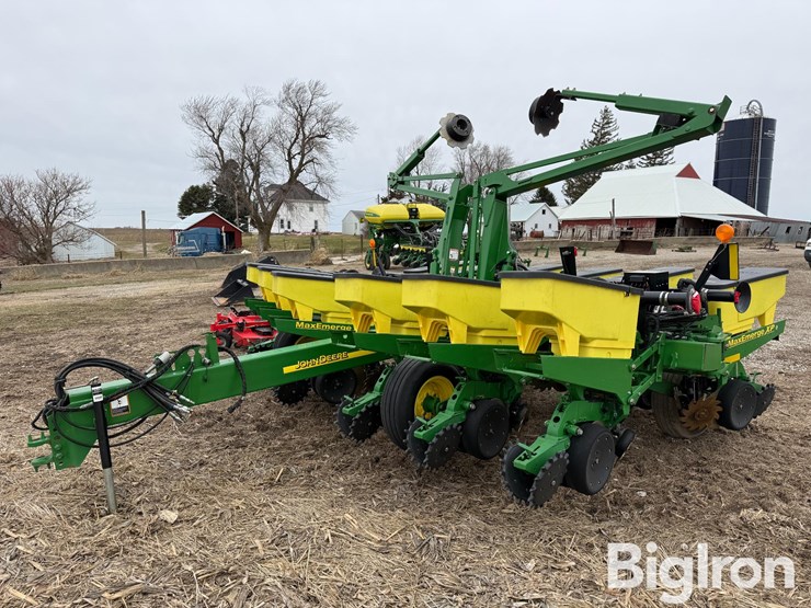 2010-john-deere-1760-image-1