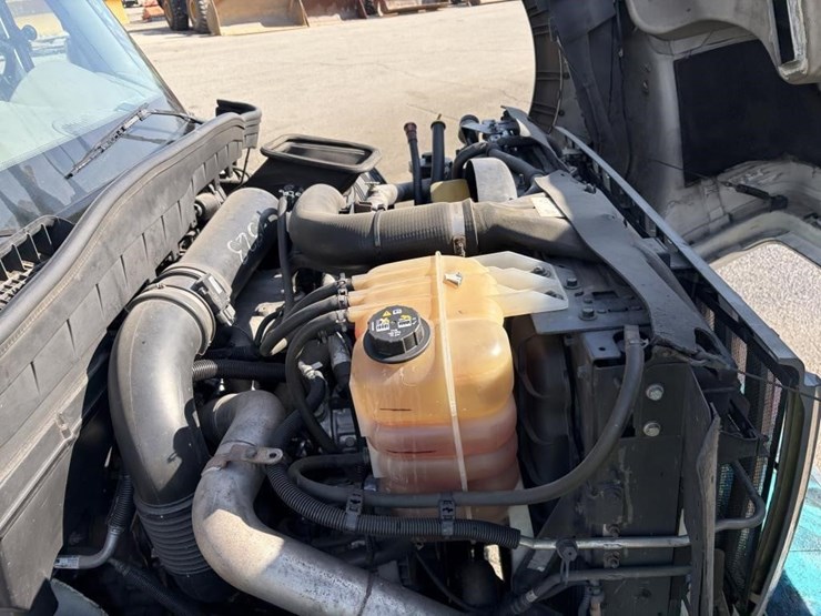 2012-international-workstar-7400-image-9