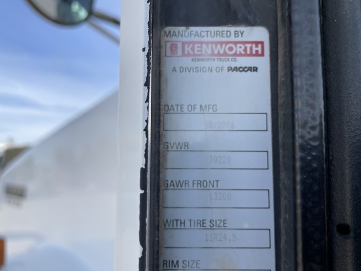 2007-kenworth-t800b-image-48