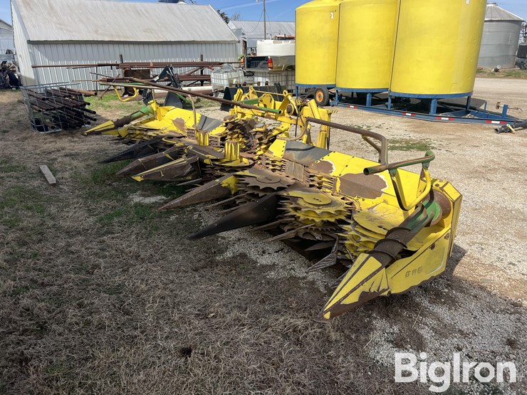 john-deere-688-image-1