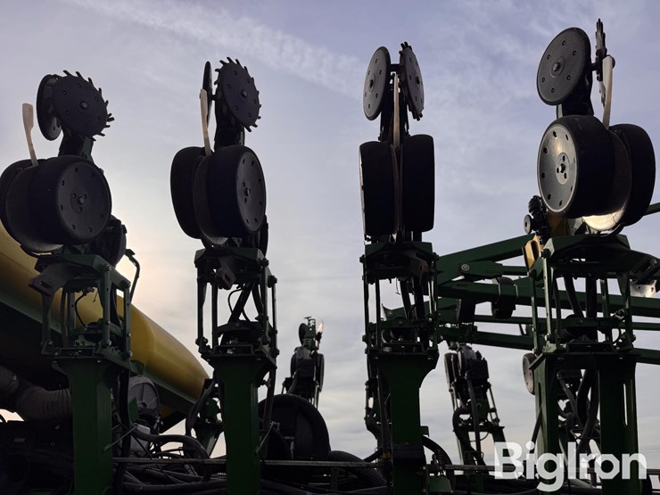 2014-john-deere-1790-ccs-image-20