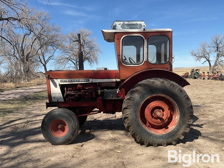 1966-international-806-image-8