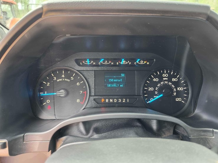 2017-ford-f150-xl-image-14