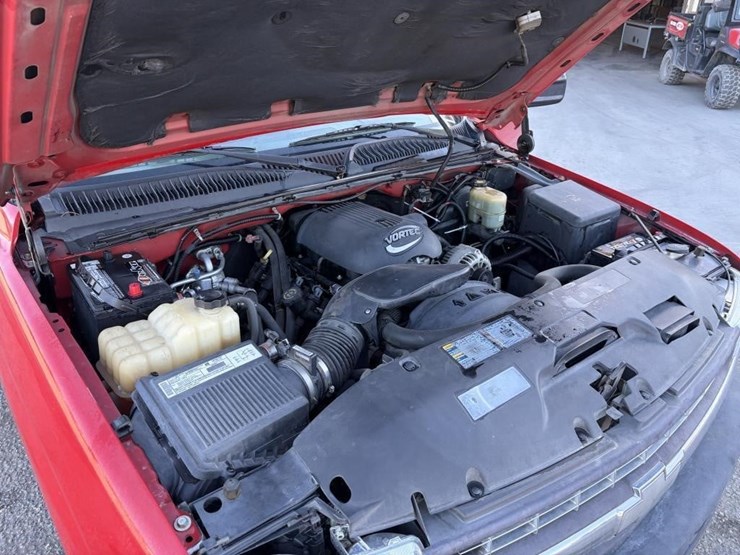 2002-chevrolet-silverado-1500-ls-image-7