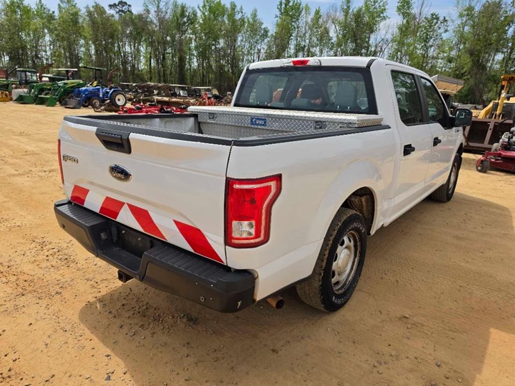 2017-ford-f150-xl-image-3