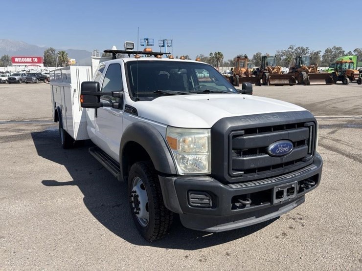 2015-ford-f550-sd-image-2