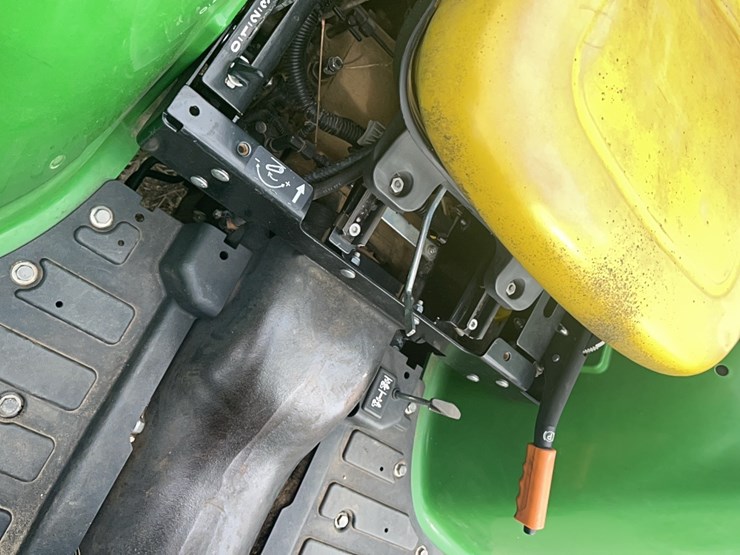 john-deere-3025e-image-21