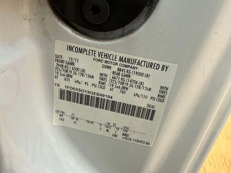 2016-ford-f550-image-16