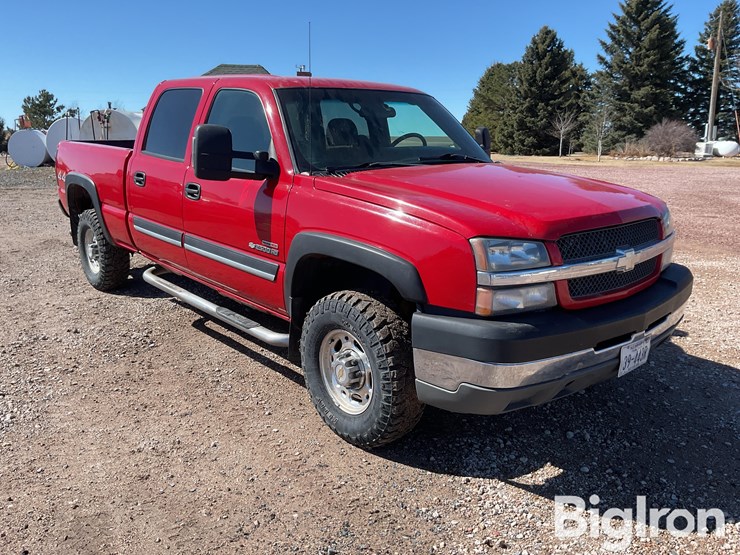 2004-chevrolet-silverado-2500-image-3