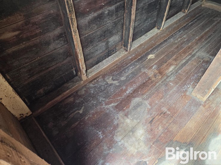 homemade-feed-shed-image-16