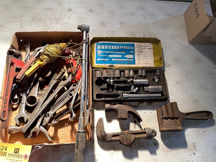 #2524-•-herschel-chain-breaker-and-various-other-tools-image-1