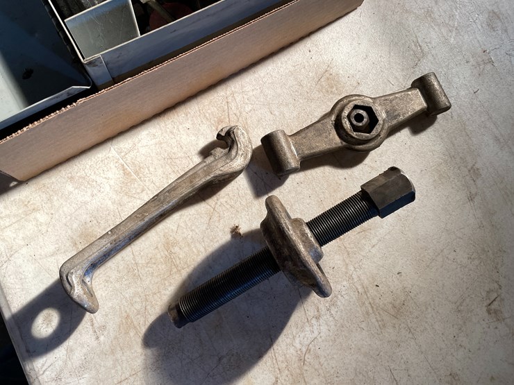 #2529-•-vintage-gear-puller-image-5