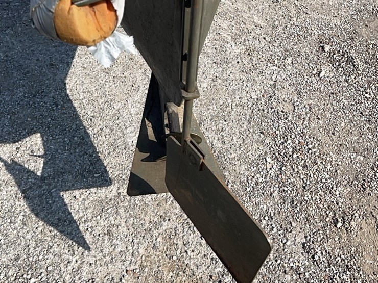 rare-super-nice-wood-reelfoot-lake-calhouns--stump-jumper-boat-with-original-seats-with-trailer-image-26