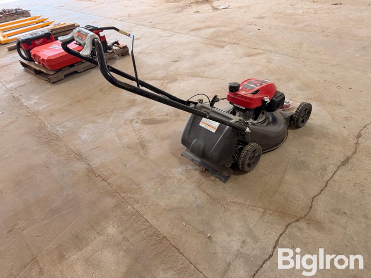 honda-hrn16-push-type-lawn-mower-image-3