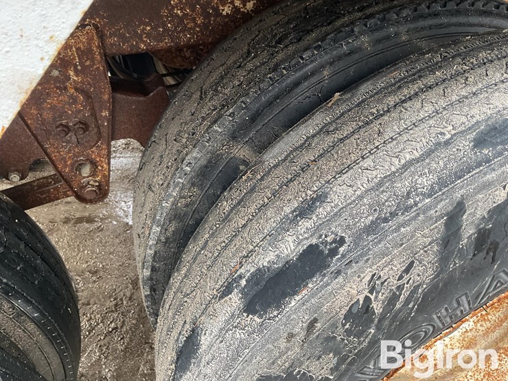 1981-timpte-hopper-bottom-image-18